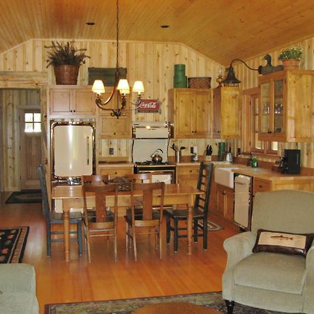 Lake Creek Lodge Bend Dış mekan fotoğraf